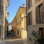 Cortile Del Forno Nel Centro Storico 阿罗纳
