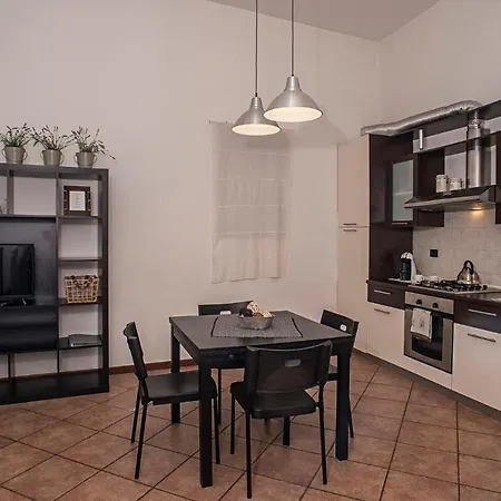 Cortile Del Forno Nel Centro Storico Daire Arona